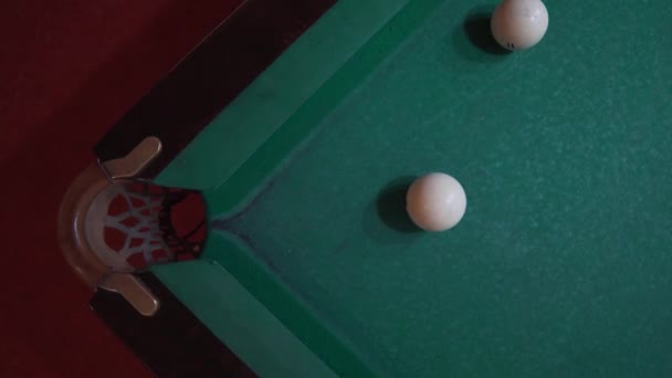 Russische Billard Spiel Traf Die Bälle — Stockvideo