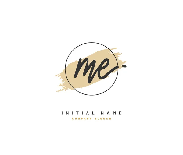 M E Me Beauty vektör ilk logosu, ilk imzadan oluşan el yazısı logosu, düğün, moda, mücevher, butik, çiçek ve botanik, herhangi bir şirket veya işletme için yaratıcı şablona sahip..