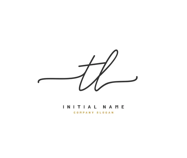 T L TI Güzellik Vektörü ilk logosu, ilk imzadan oluşan el yazısı logosu, düğün, moda, mücevher, butik, çiçek ve botanik, herhangi bir şirket veya işletme için yaratıcı şablona sahip..