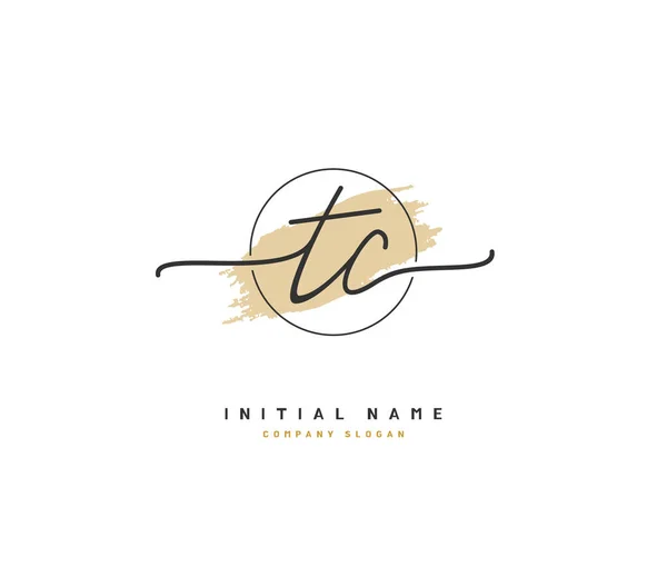 T C Tc Güzellik Vektörü ilk logosu, ilk imzadan oluşan el yazısı logosu, düğün, moda, mücevher, butik, çiçek ve botanik, herhangi bir şirket veya işletme için yaratıcı şablona sahip..