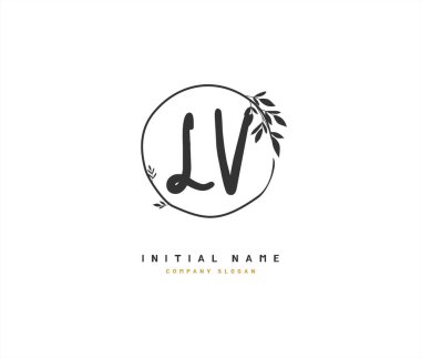 L V Güzellik Vektörü ilk logosu, ilk imzadan oluşan el yazısı logosu, düğün, moda, mücevher, butik, çiçek ve botanik, herhangi bir şirket veya işletme için yaratıcı şablona sahip..