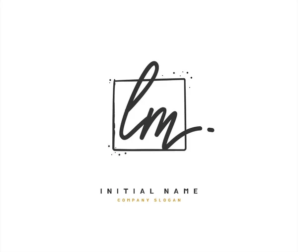 L M Lm Güzellik vektörü ilk logosu, ilk imzadan oluşan el yazısı logosu, düğün, moda, mücevher, butik, çiçek ve botanik, herhangi bir şirket veya işletme için yaratıcı şablona sahip..