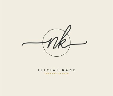 N K Nk Güzellik Vektörü ilk logosu, ilk imzadan oluşan el yazısı logosu, düğün, moda, mücevher, butik, çiçek ve botanik, herhangi bir şirket veya işletme için yaratıcı şablona sahip..