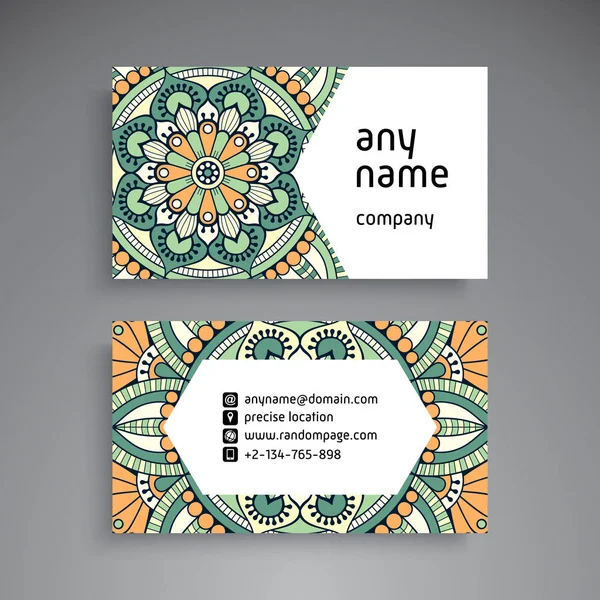 Business Card. Vintage decoratieve elementen. Decoratieve bloemen visitekaartjes of uitnodiging met mandala — Stockvector