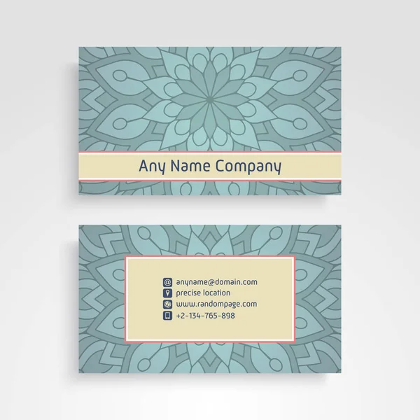 Business Card. Vintage decoratieve elementen. Decoratieve bloemen visitekaartjes of uitnodiging met mandala — Stockvector