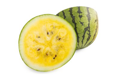 Beyaz arka plan üzerinde taze sarı karpuz