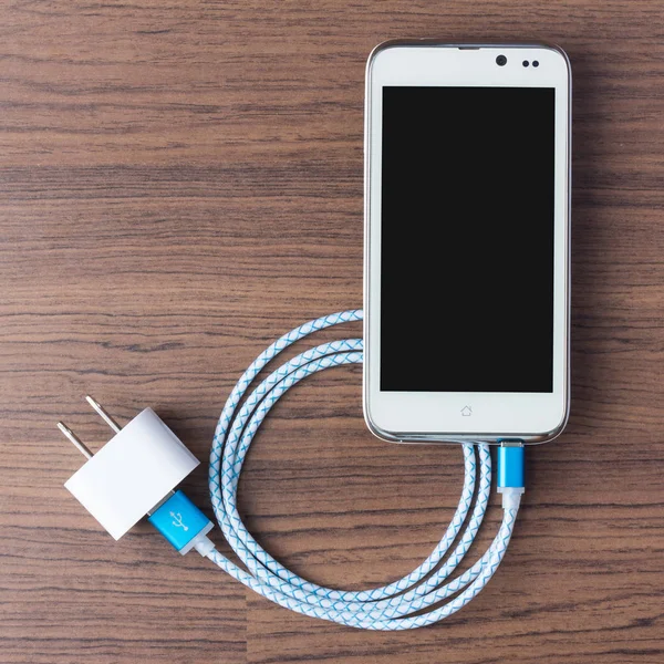 smartphone ve tablet ile şarj kabloları bağlayın