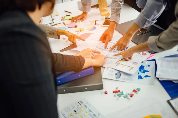 Equipe Negócios Mãos Trabalhar Com Plano Mesa Escritório — Fotografia de Stock