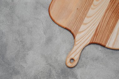 Boş basit pizza ve pişirme tahtası