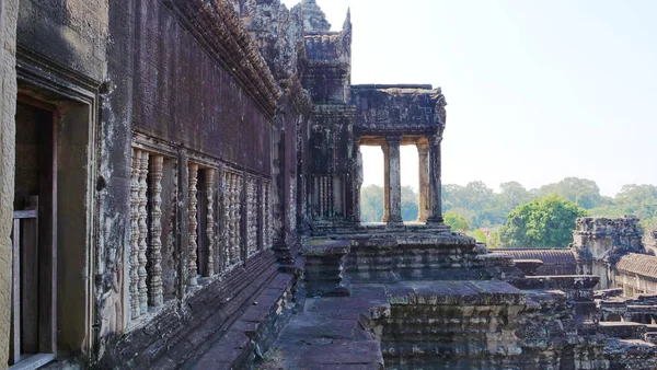 Attraction touristique populaire ancien temple complexe Angkor Wat in — Photo