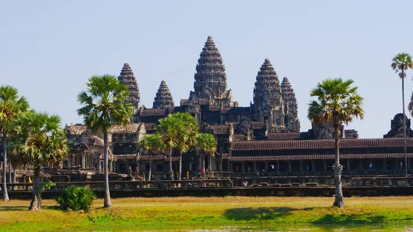 Beliebte Touristenattraktion Landschaft Ansicht der alten Tempel comp — Stockfoto