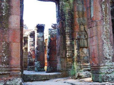 Banteay Kdei 'de taş oyma sanatı, Angkor nehrinin bir parçası.