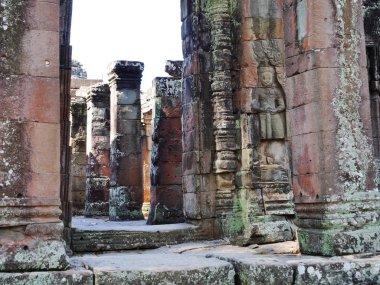 Banteay Kdei 'de taş oyma sanatı, Angkor nehrinin bir parçası.