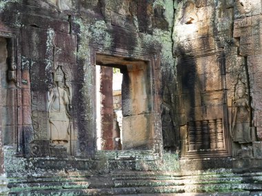 Banteay Kdei 'de taş oyma sanatı, Angkor nehrinin bir parçası.