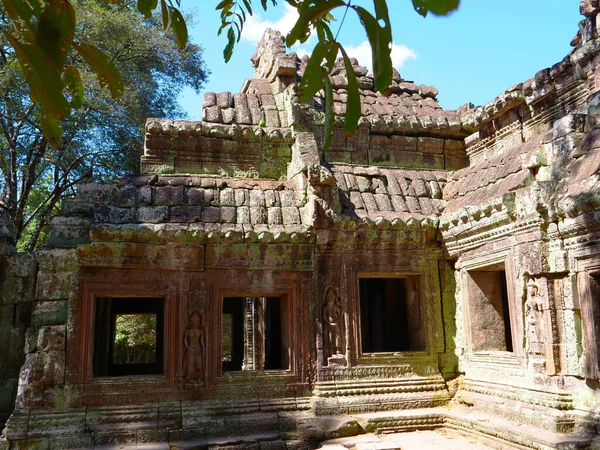 Stone rock temple ruin at Banteay Kdei, part of the Angkor wat c — Stock Photo, Image