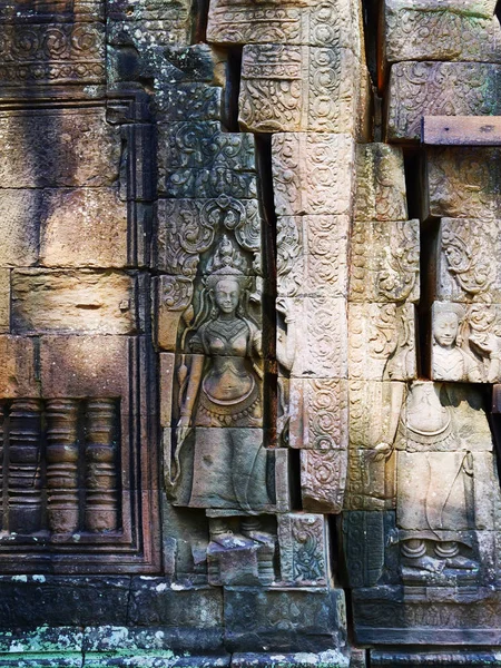 Stone rock carving art at Banteay Kdei, part of the Angkor wat c — Stock Photo, Image