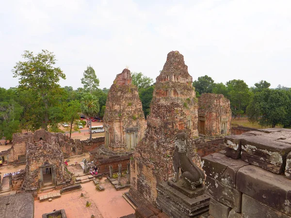 Vista paisagem no antigo budista khmer templo arquitetura rui — Fotografia de Stock