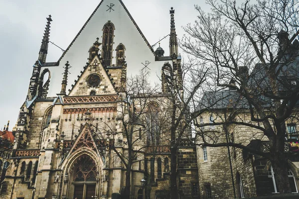 冬季在莱比锡的圣托马斯教堂 Thomaskirche 莱比锡的地标旅行和旅游概念 — 图库照片