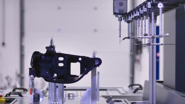 Profesyonel Ölçüm Makinesi Tam Otomatik Araç Değiştirme Plastik Pervazlar Için — Stok video