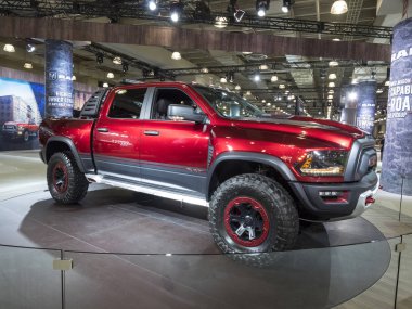 New York, bize - 12 Nisan 2017: Ram asi Trx kavramı 2017 sırasında ekranda New York Uluslararası Otomobil Fuarı Jacob Javits Merkezi'nde düzenlenen.