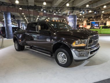 New York, bize - 12 Nisan 2017: Ram 3500 Longhorn 2017 sırasında ekranda New York Uluslararası Otomobil Fuarı Jacob Javits Merkezi'nde düzenlenen.