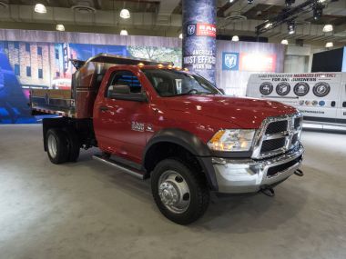 New York, bize - 12 Nisan 2017: Ram 5500 şasi kabin 2017 sırasında ekranda New York Uluslararası Otomobil Fuarı Jacob Javits Merkezi'nde düzenlenen.