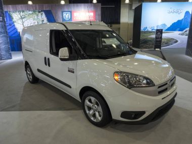 New York, bize - 12 Nisan 2017: Ram Promaster şehir 2017 sırasında ekranda New York Uluslararası Otomobil Fuarı Jacob Javits Merkezi'nde düzenlenen.