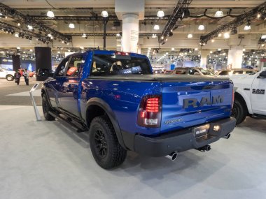 New York, bize - 12 Nisan 2017: Ram 1500 asi 2017 New York Uluslararası Otomobil Fuarı sırasında ekranda Jacob Javits Merkezi'nde düzenlenen.
