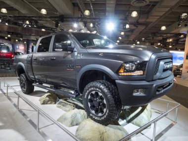 New York, bize - 12 Nisan 2017: Ram 2500 güç vagon 2017 sırasında ekranda New York Uluslararası Otomobil Fuarı Jacob Javits Merkezi'nde düzenlenen.