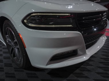 Detroit, bize - 15 Ocak 2018: Dodge Charger Gt Awd Kuzey Amerika Uluslararası Otomobil Fuarı'nda şehir Detroit Cobo Center'da sırasında ekranda.