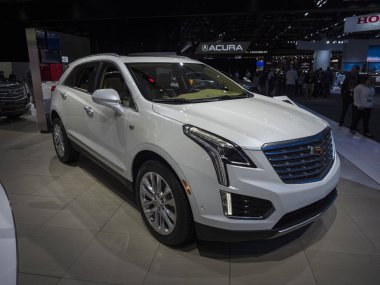 Detroit, bize - 15 Ocak 2018: Cadillac Ct5 Kuzey Amerika Uluslararası Otomobil Fuarı'nda şehir Detroit Cobo Center'da sırasında ekranda.