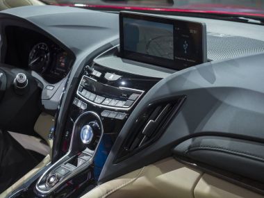 Detroit, bize - 15 Ocak 2018: Acura Rdx prototip Kuzey Amerika Uluslararası Otomobil Fuarı'nda şehir Detroit Cobo Center'da sırasında ekranda.