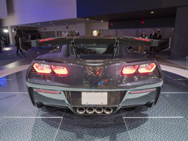 Detroit, bize - 15 Ocak 2018: Chevrolet Corvette Zr1 Kuzey Amerika Uluslararası Otomobil Fuarı'nda şehir Detroit Cobo Center'da sırasında ekranda.