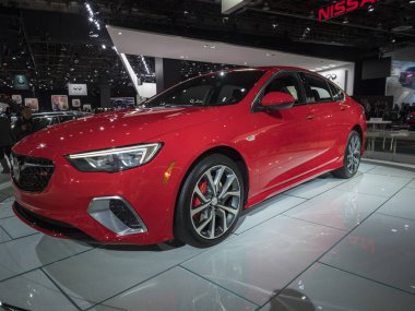 Detroit, bize - 15 Ocak 2018: Buick Regal Gs Kuzey Amerika Uluslararası Otomobil Fuarı'nda şehir Detroit Cobo Center'da sırasında ekranda.