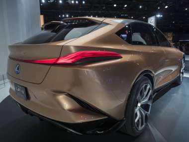 Detroit, bize - 15 Ocak 2018: Lexus Lf-1 sınırsız Kuzey Amerika Uluslararası Otomobil Fuarı'nda şehir Detroit Cobo Center'da sırasında ekranda.