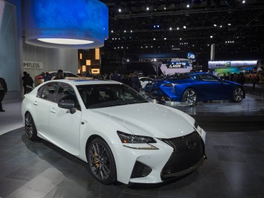 Detroit, bize - 15 Ocak 2018: Lexus Gs F Kuzey Amerika Uluslararası Otomobil Fuarı'nda şehir Detroit Cobo Center'da sırasında ekranda.