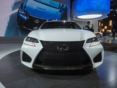 Detroit, bize - 15 Ocak 2018: Lexus Gs F Kuzey Amerika Uluslararası Otomobil Fuarı'nda şehir Detroit Cobo Center'da sırasında ekranda.