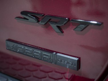 Detroit, bize - 15 Ocak 2018: Dodge Durango Srt Kuzey Amerika Uluslararası Otomobil Fuarı'nda şehir Detroit Cobo Center'da sırasında ekranda Mopar tarafından modifiye.