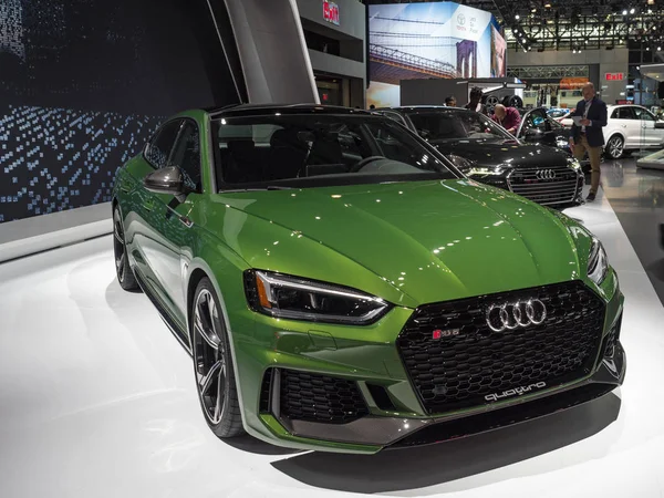 Audi Rs 5 в 2018 році Нью-Йорк Міжнародний Auto Show — стокове фото