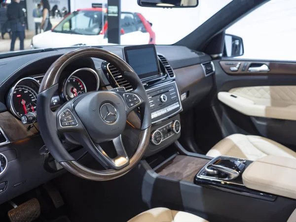 Mercedes GLE 550e 4MATIC SUV híbrido enchufable en el Salón Internacional del Automóvil de Nueva York 2018 — Foto de Stock