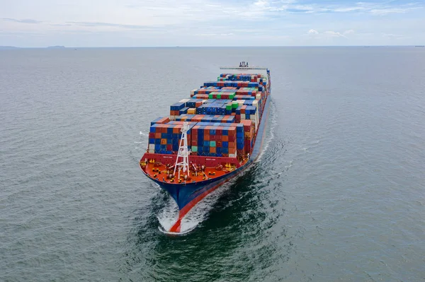 Large Teu Container Ship Sailing Sea Carriage Shipment Cargo Loading — Stockfoto