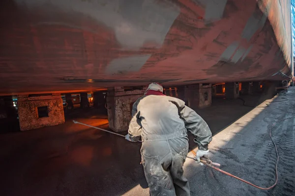 Worker Paint Man Working Repainting Sand Blasting Bottom Layer Commercial — Stock Photo, Image