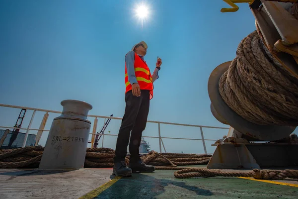 Ship Crew Safe Working Communicating Mooring Wince Board Ship Arrival — Stock Photo, Image