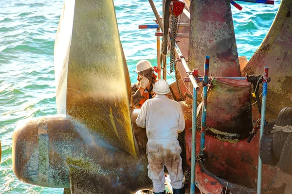 Repairing Replacement Shaft Propeller Ship Medsea Port Workers Technician — Stock Photo, Image