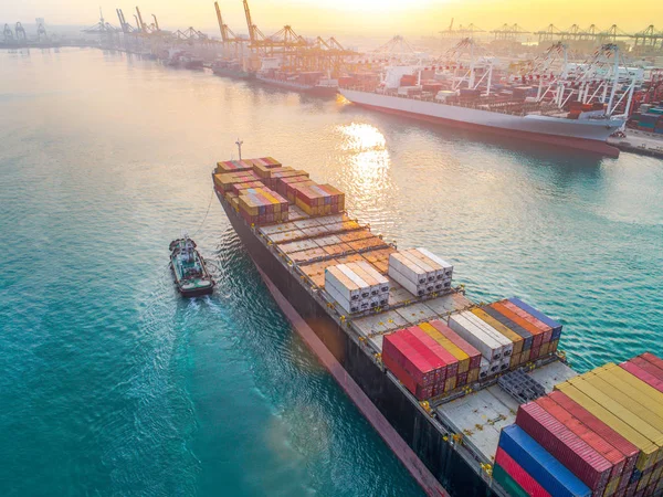 Flygfoto Containrar Fartyg Ankomst Närmar Sig Huvudentrén Internationell Hamn Transport — Stockfoto