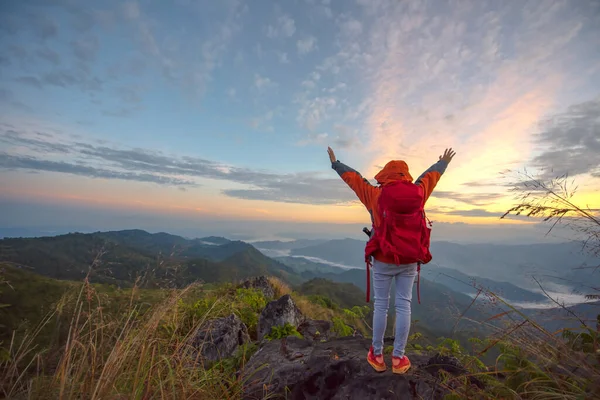 Woman Backpacker Tourist Enjoy Nature Mist Flowing Fog Hills Wild — Stock Photo, Image