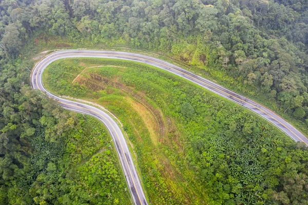 Vista Superior Aérea Curva Afiada Estrada Maneira Alta Montanha Campo — Fotografia de Stock