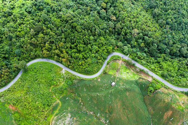 Vista Superior Aérea Curva Afiada Estrada Maneira Alta Montanha Campo — Fotografia de Stock