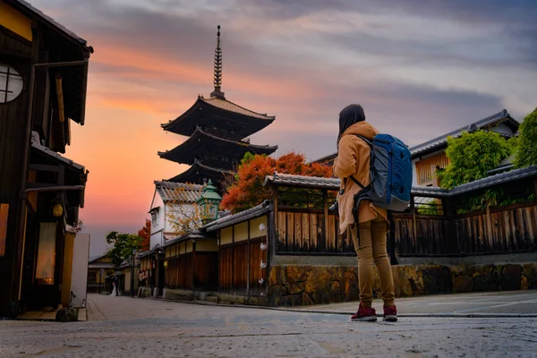 Viajante Ação Emocionante Visitar Cultura Património Tradicional Templo Aldeia Japão — Fotografia de Stock