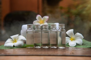 Masaj yağı ve aksesuarlı spa seti